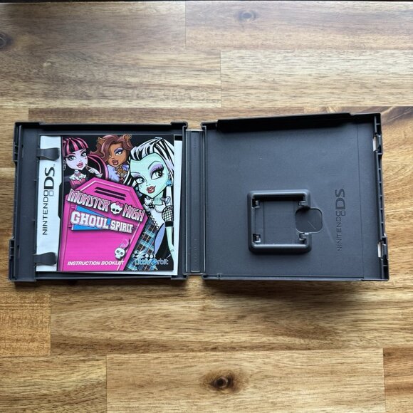 Monster High Ghoul Spirit (Nintendo DS, 2011) Authentic Complete In Box Tested - Picture 13 of 14